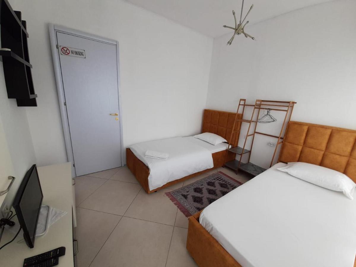 Guesthouse Bela Tirana Zewnętrze zdjęcie