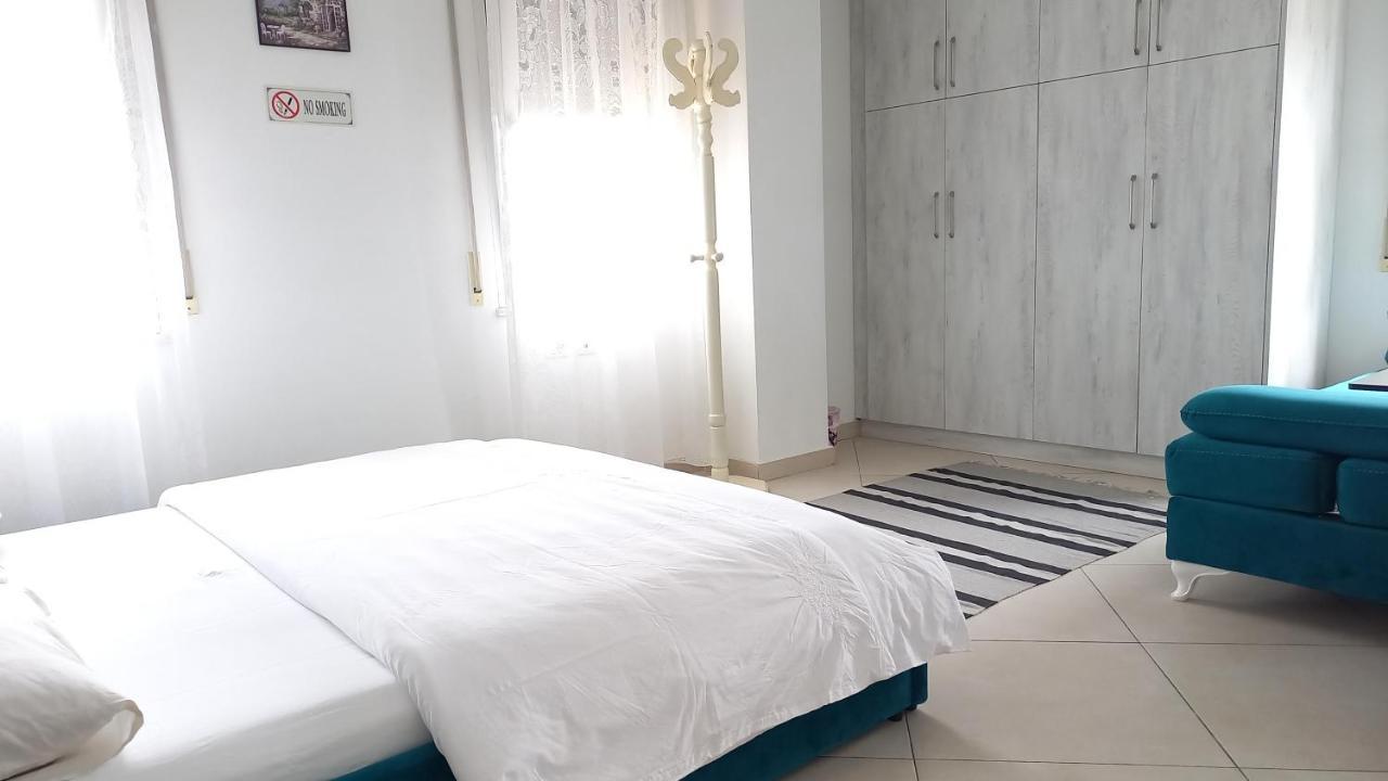 Guesthouse Bela Tirana Zewnętrze zdjęcie