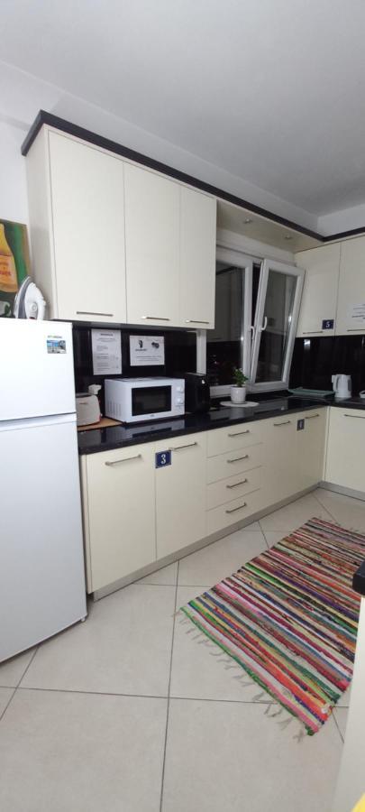 Guesthouse Bela Tirana Zewnętrze zdjęcie