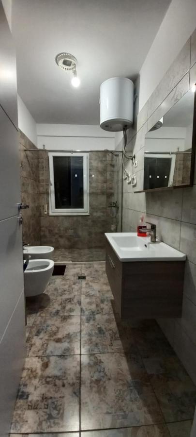 Guesthouse Bela Tirana Zewnętrze zdjęcie