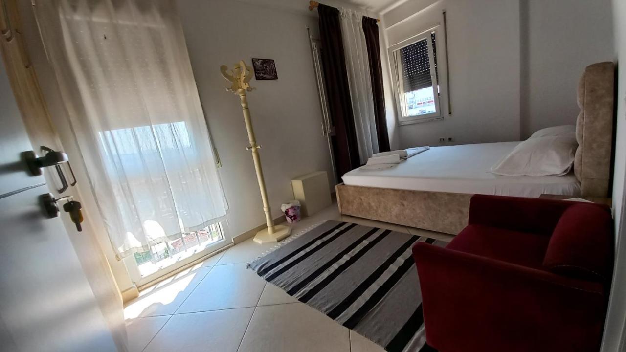 Guesthouse Bela Tirana Zewnętrze zdjęcie