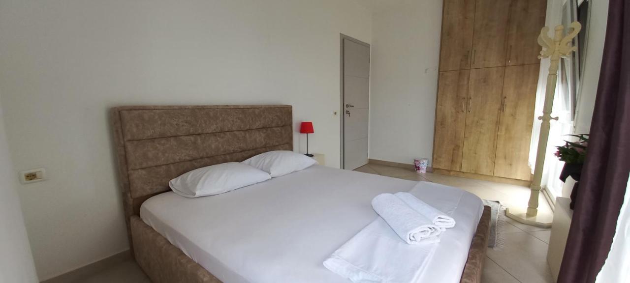 Guesthouse Bela Tirana Zewnętrze zdjęcie
